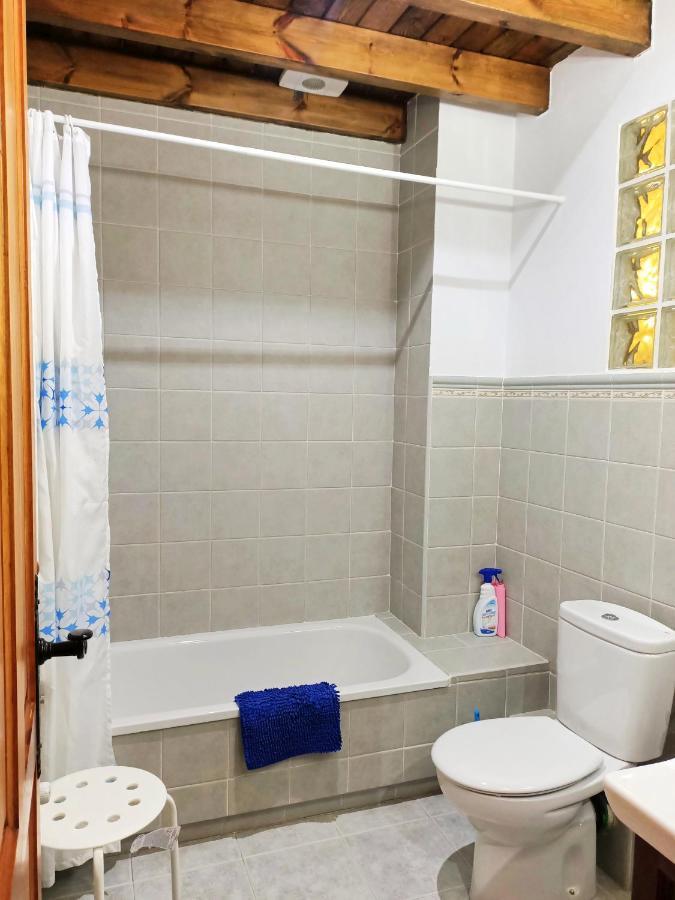 Apartamentos La Buganvilla Новалес Екстериор снимка