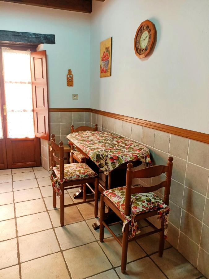 Apartamentos La Buganvilla Новалес Екстериор снимка