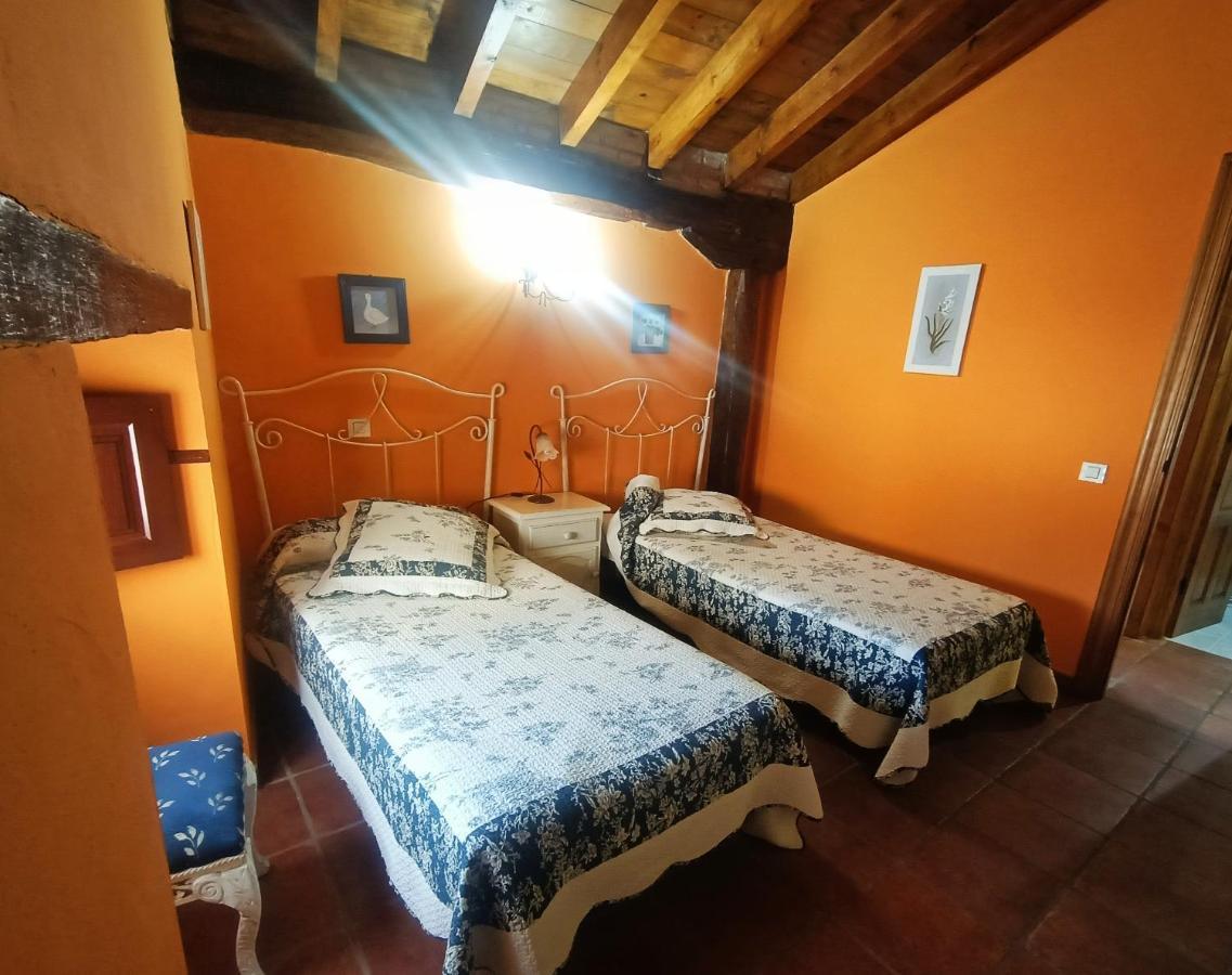 Apartamentos La Buganvilla Новалес Екстериор снимка