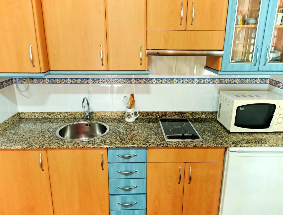 Apartamentos La Buganvilla Новалес Екстериор снимка